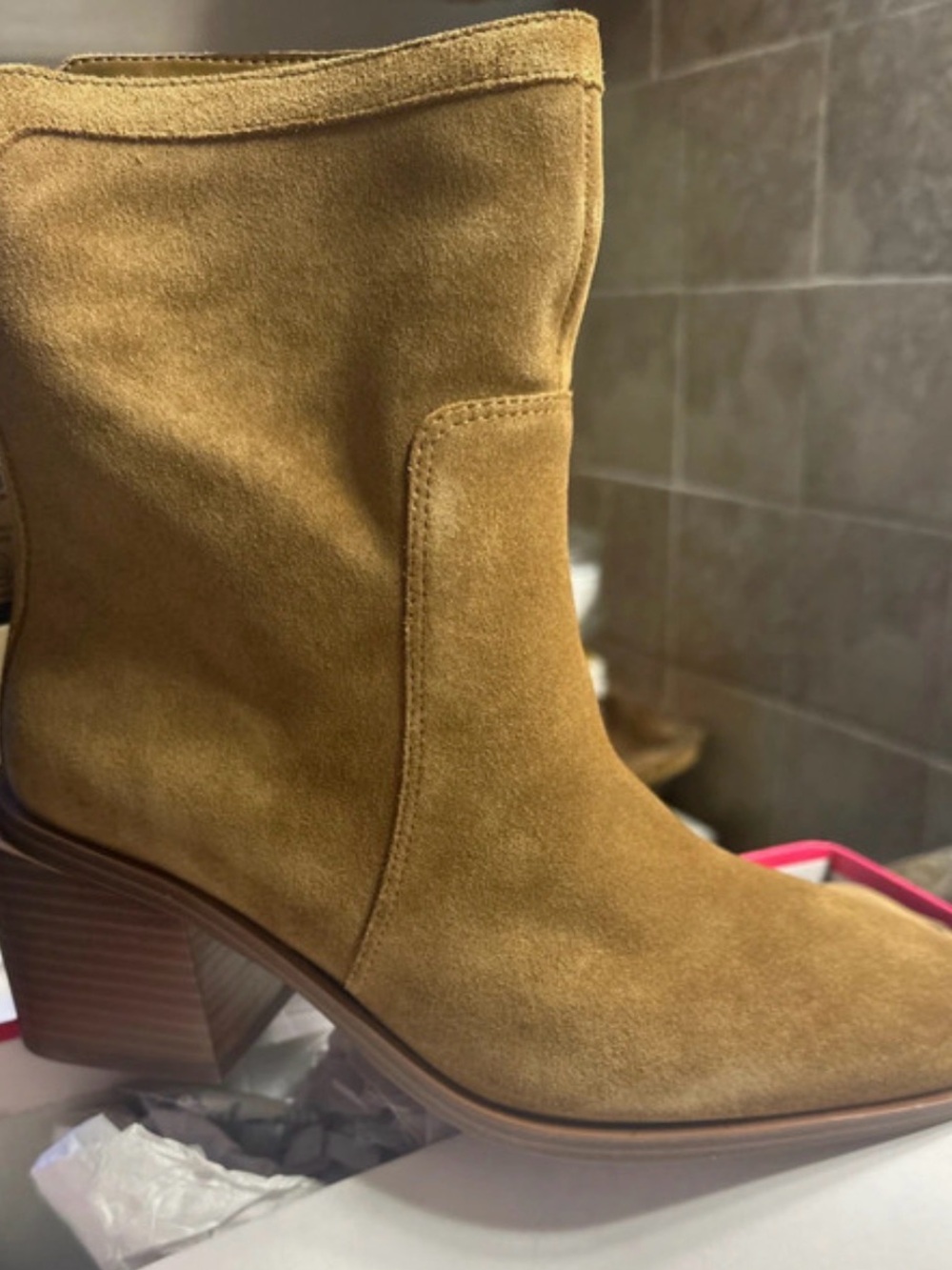Vince camuto